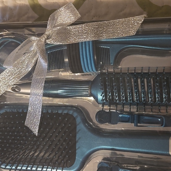 19-Piece Blue Hair Brush Set - Picture 3 of 3